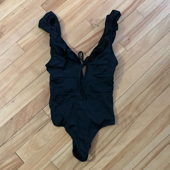 Bathing suit - Picture 1 of 2